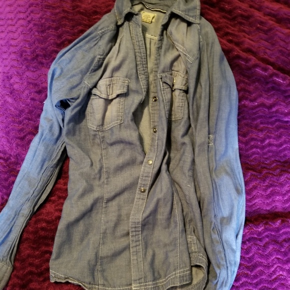 4 flannels - Picture 4 of 4